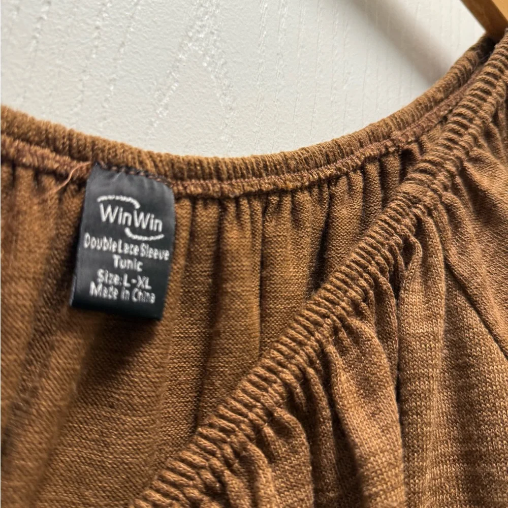 Win-Win Brow Off-Shoulder Tunic with Lace Trim - Picture 5 of 5